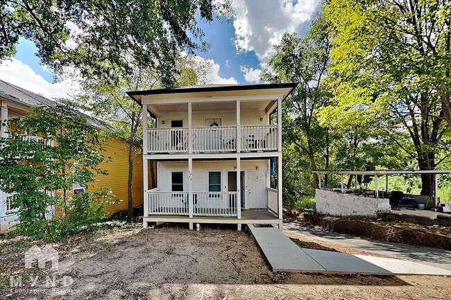 Building Photo - 2434 Bellview Ave NW