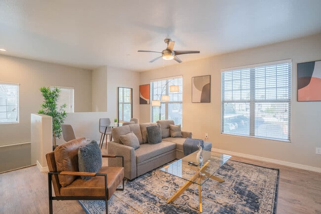 Building Photo - 10 W Minnezona Ave