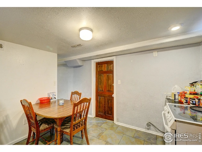 Building Photo - 1617 6th Ave