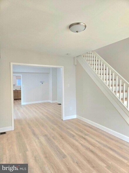 Foto del edificio - 1235 Maple St