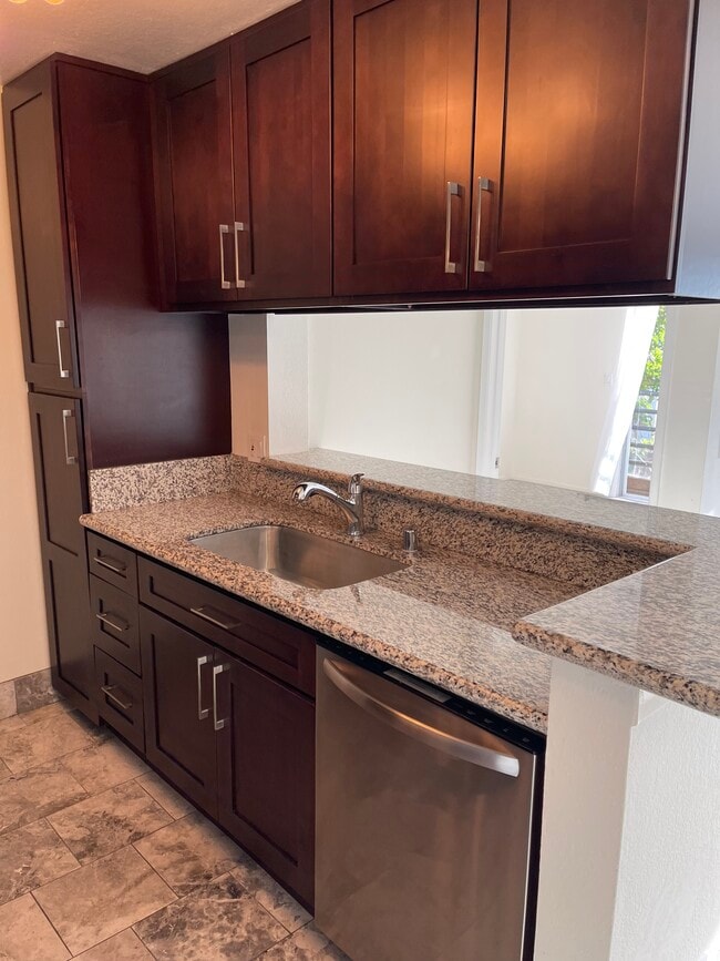 Building Photo - Hayworth Apartments