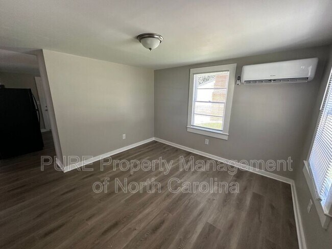 Foto del edificio - 204 Bookington Dr