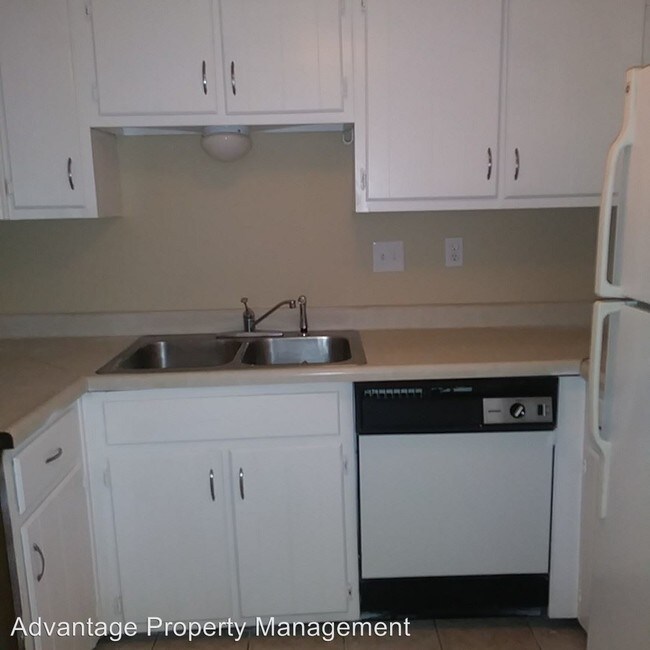 Building Photo - 3 br, 2 bath House - 6415 Oak Park Dr.