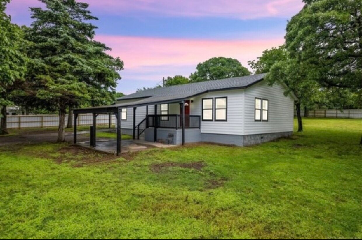 Primary Photo - 6133 Frankoma Rd