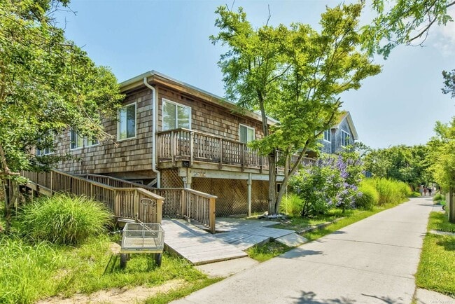 Building Photo - 740 Ocean Breeze Walk