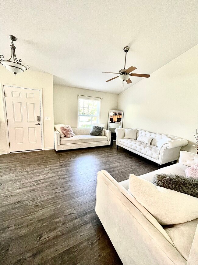Foto del edificio - 3524 Durham Ln