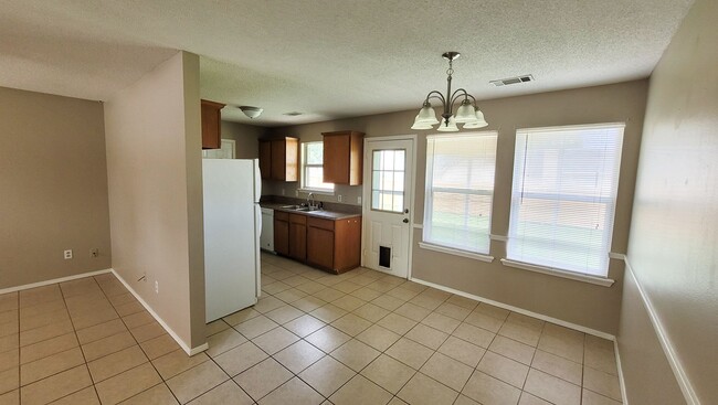 Building Photo - 1805 Cherrybark Bend