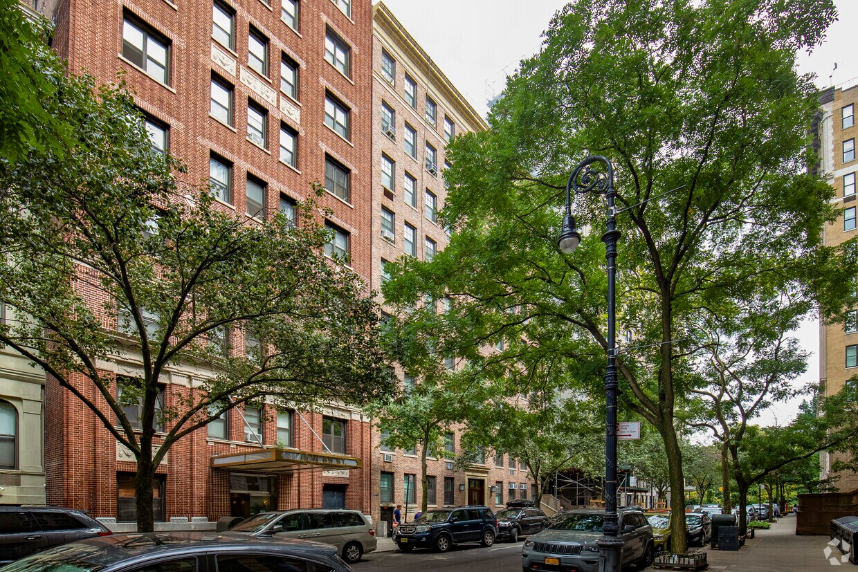Primary Photo - 11 W 69th St
