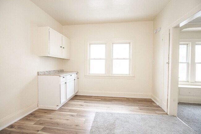 Foto del edificio - 3331 E 140th St