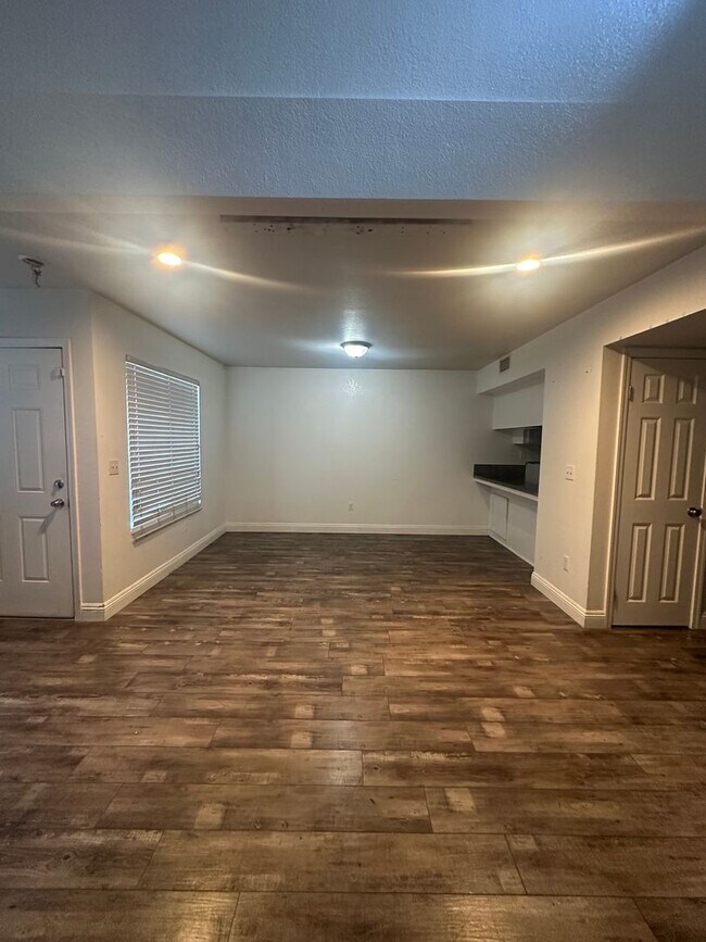 Foto del edificio - 3600 Ashe Rd