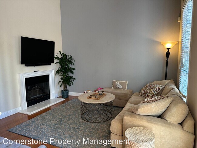 Building Photo - 3 br, 3 bath House - 813 Georgetown Pl