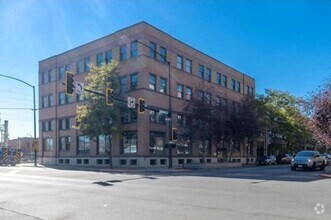 Building Photo - 2702 Montana Ave