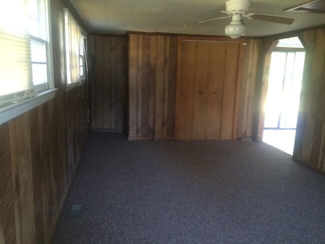 Foto del edificio - Quaint home located in City Limits