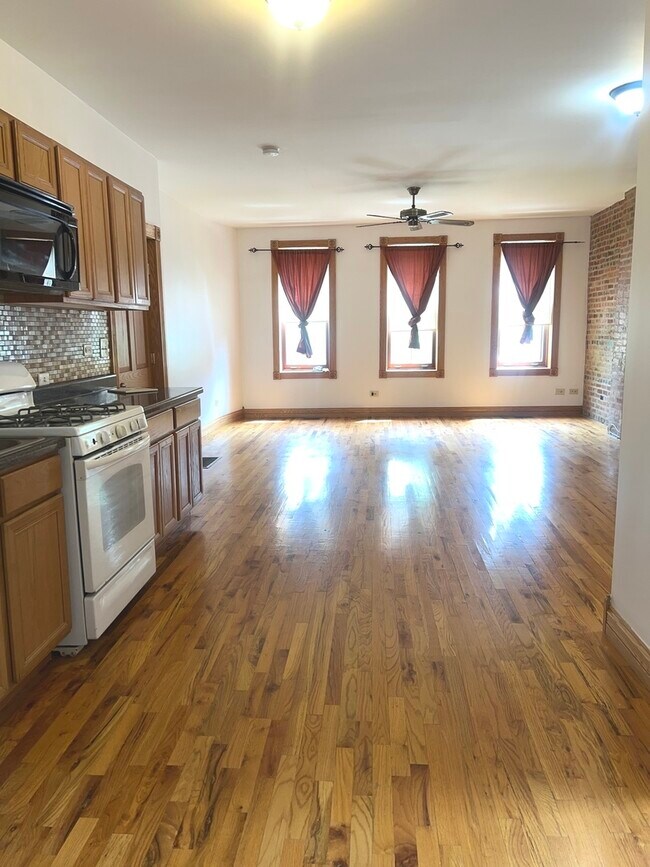 Foto del edificio - 11266 S Langley Ave
