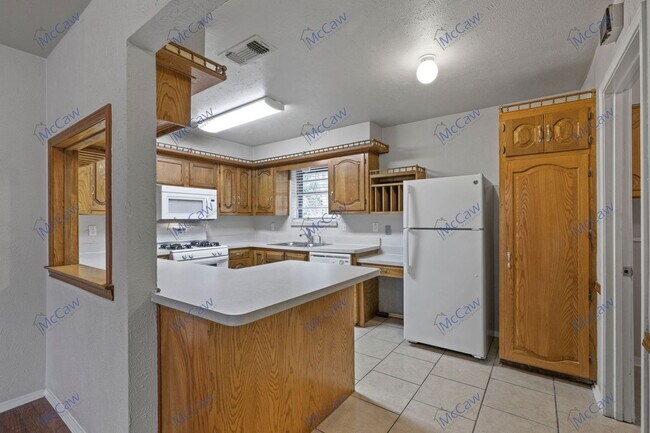 Foto del edificio - 213 Gregory Dr