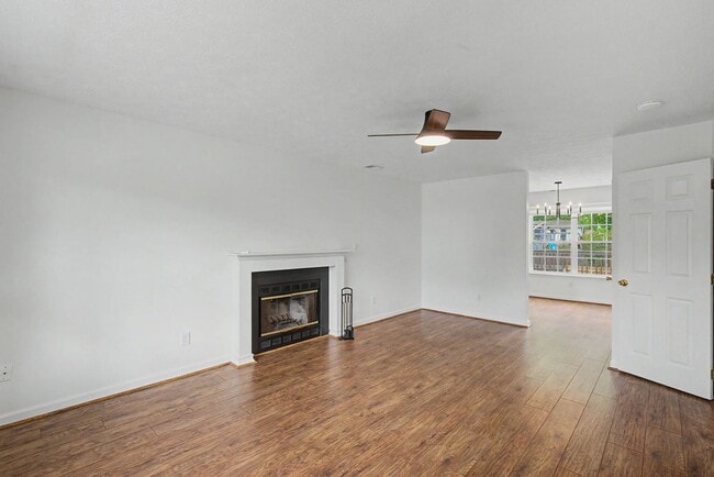 Building Photo - Beautiful home you won't want to miss!