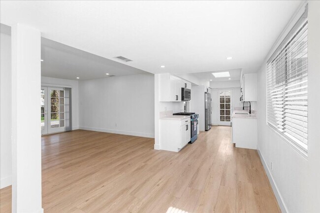 Foto del edificio - 4 bed main house!