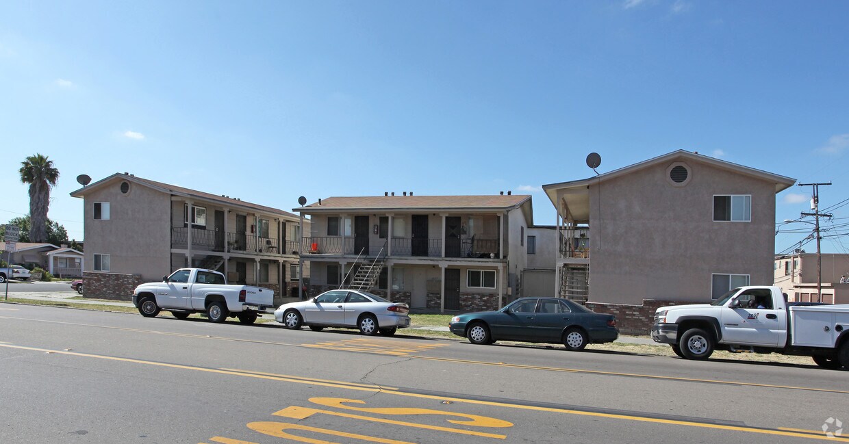 Foto del edificio - 3845-3865 Orange Ave
