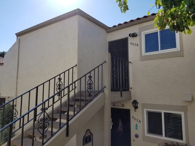 Foto del edificio - Gorgeous Beach Close Carlsbad Condo!