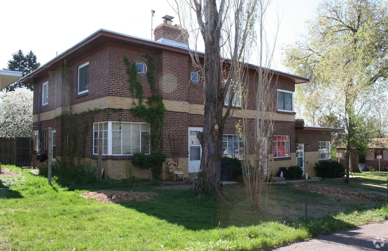 Building Photo - 2500 Winona Ct