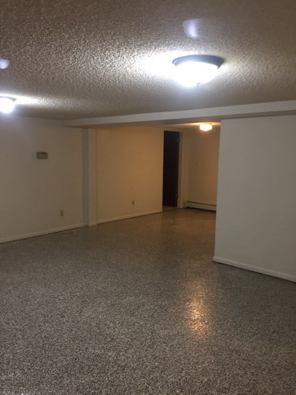Building Photo - 409 W 24th St