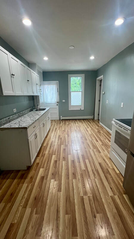 Kitchen with appliances - 19 Bunn St