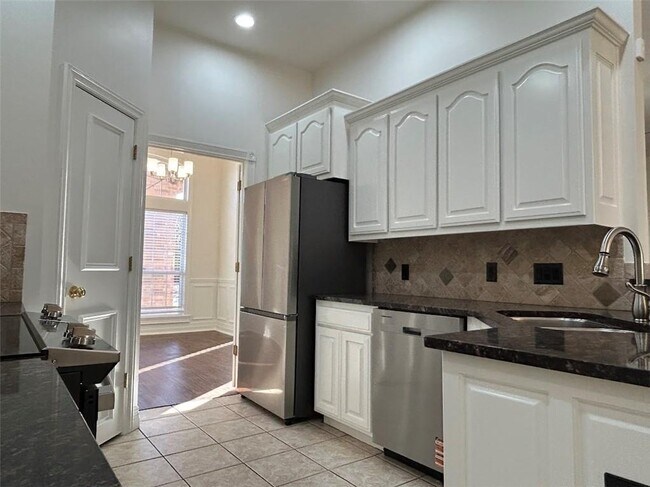 Foto del edificio - 700 Cornell St