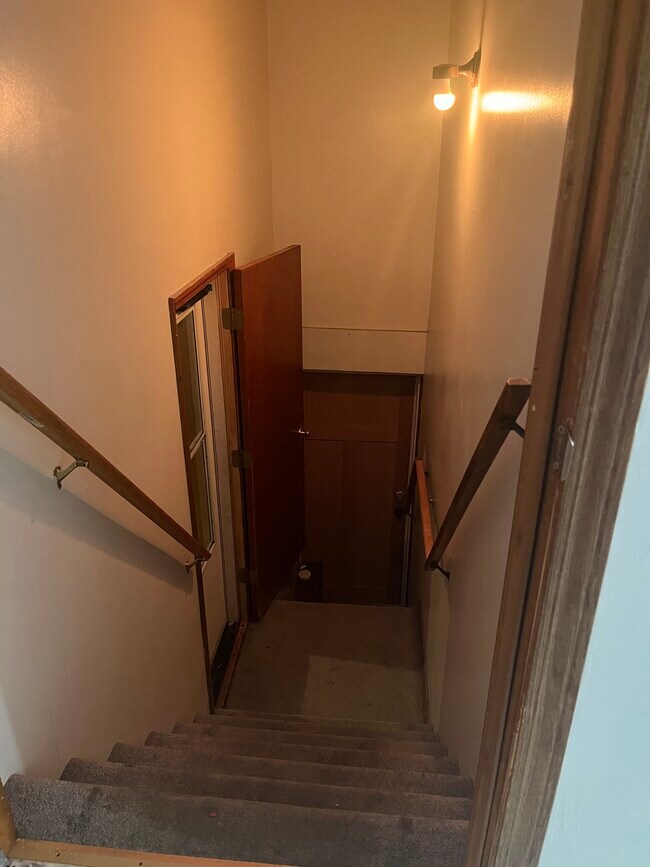 Foto del edificio - 1520 E 123rd Terrace