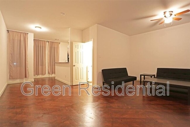 Building Photo - 4114 McKinney St