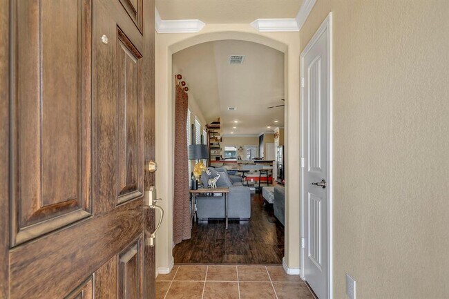 Foto del edificio - 9109 Holliday Ln