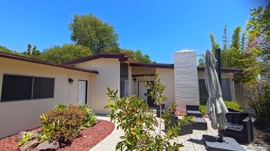 Building Photo - 5237 Hewlett Dr