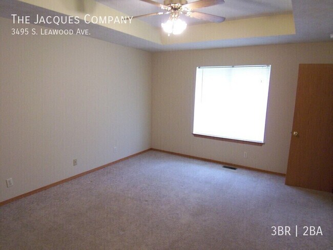 Foto del edificio - 3495 Leawood Ave