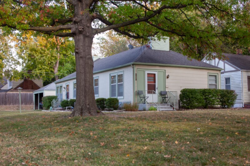 Primary Photo - 202 S Bleckley Dr