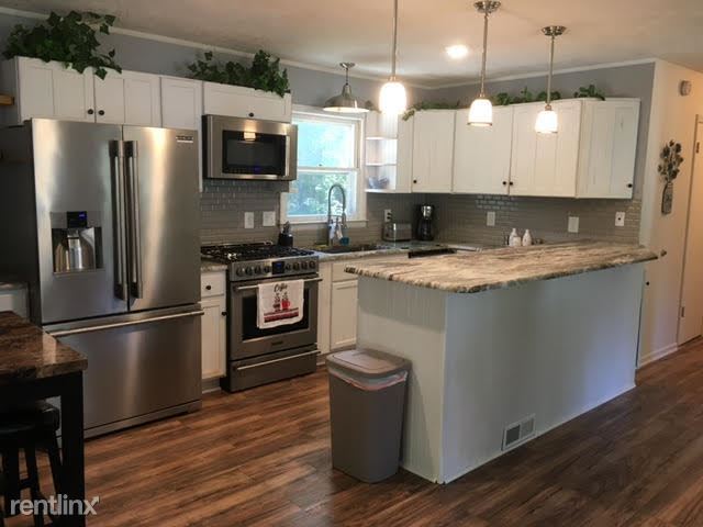 Building Photo - 2 br, 1 bath House - 182 Forest Ct