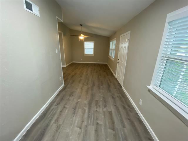 Building Photo - 332 Cresthill Dr
