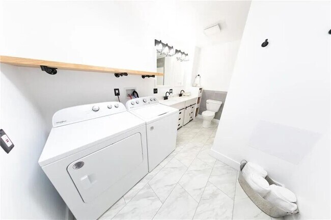 Foto del edificio - 406 7th St Terrace