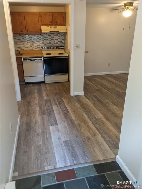 Building Photo - 165 South St