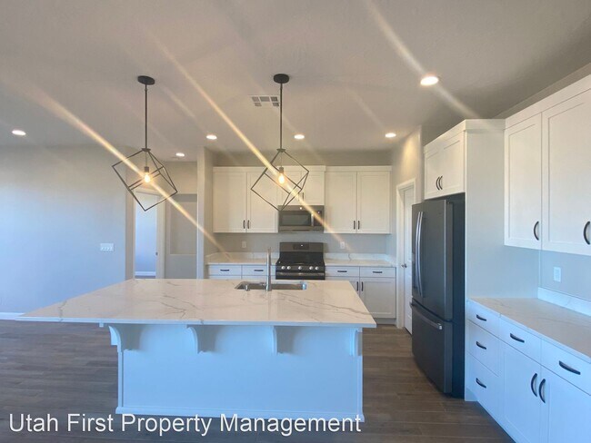 Building Photo - 3 br, 2 bath House - 1422 W Pocket Mesa Dr