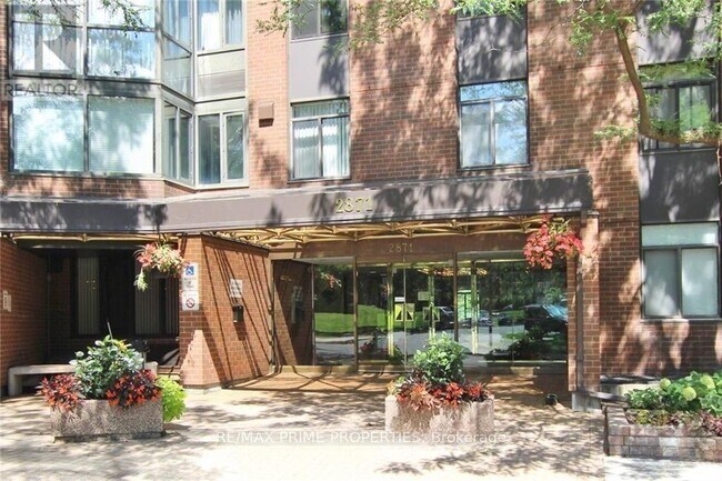 Building Photo - 2871 Richmond Rd