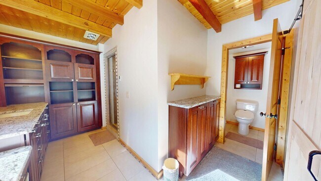 Foto del edificio - Cabin in Cedar Highlands