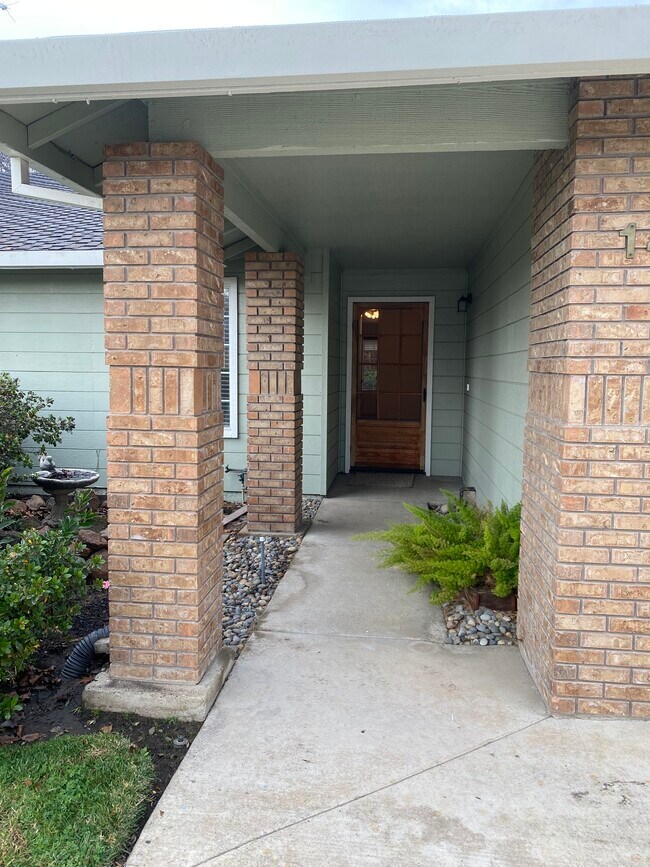 Building Photo - 1455 Busca Dr