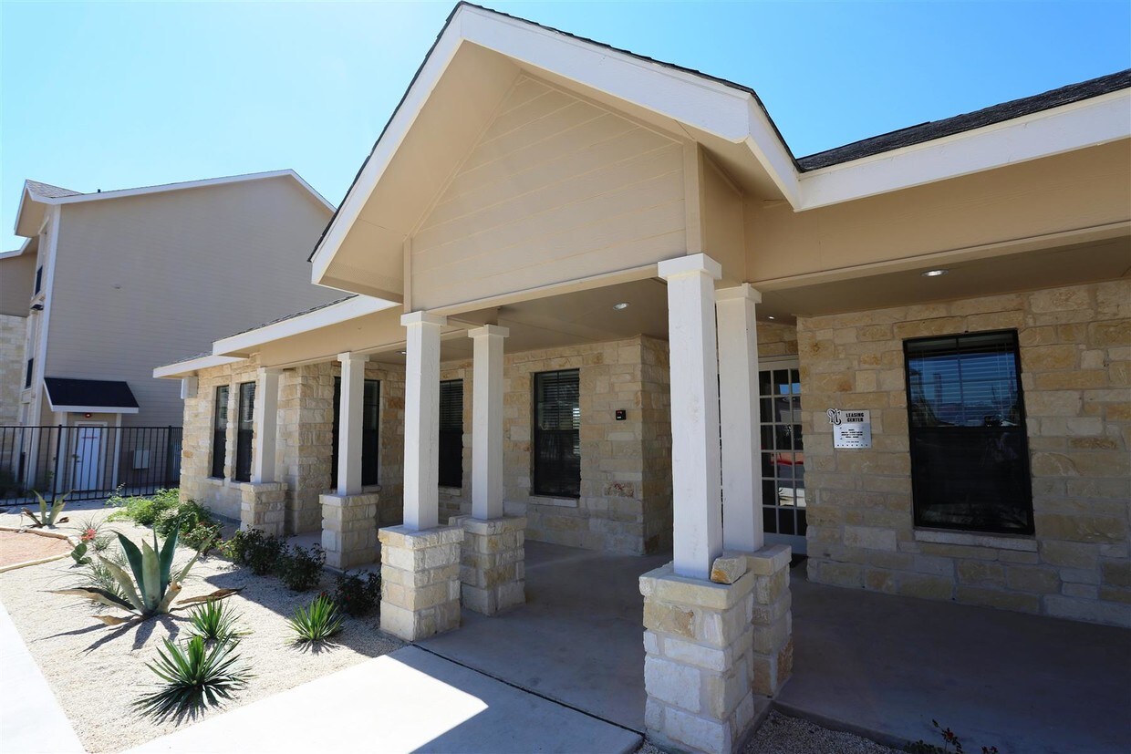 Ember at Alamo Ranch Apartments 11022 Culebra Rd San Antonio, TX