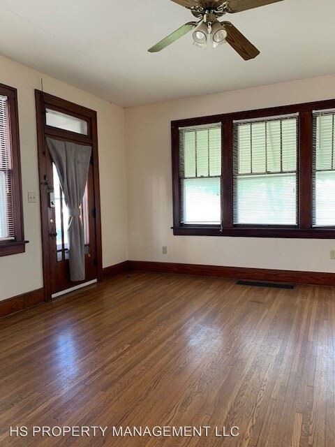 Foto del edificio - 425-427 E Cherry St