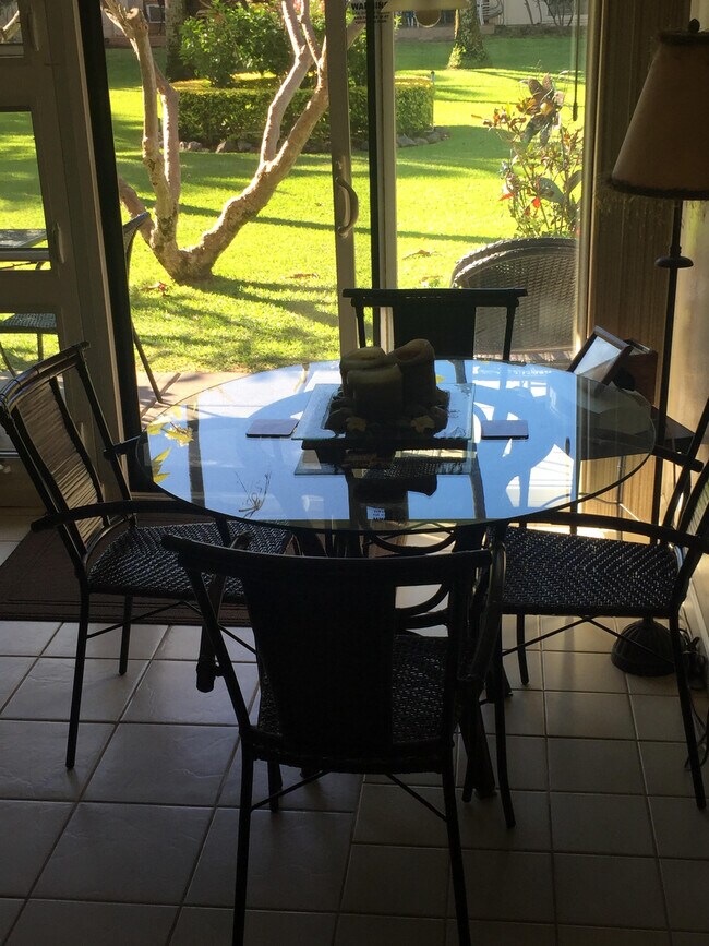 Dining Table and Chairs - 2531 S Kihei Rd