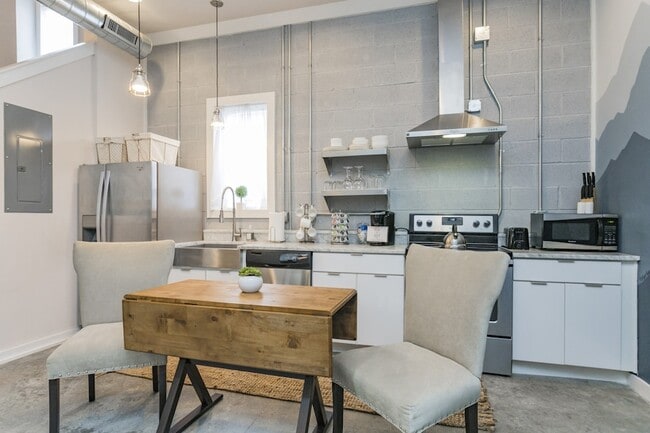 Foto del edificio - 1064B 2nd Ave S