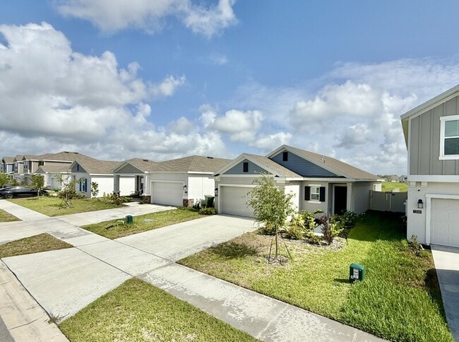 Building Photo - 1240 Tyler Lp