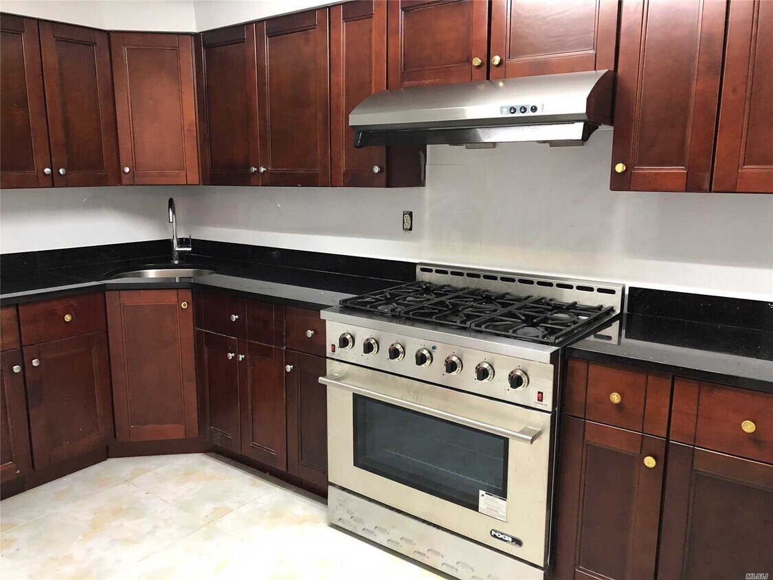 Foto principal - 90-06-90-50 50th Ave