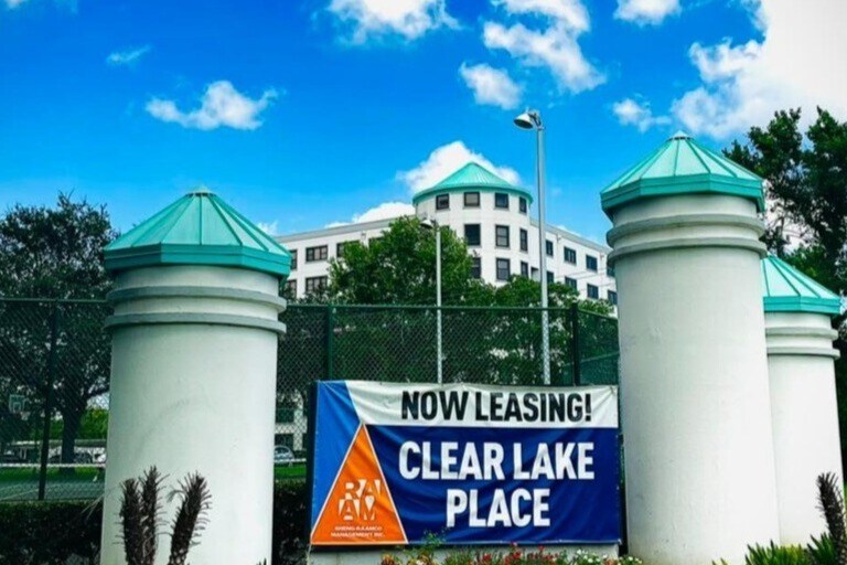 Clear Lake Place