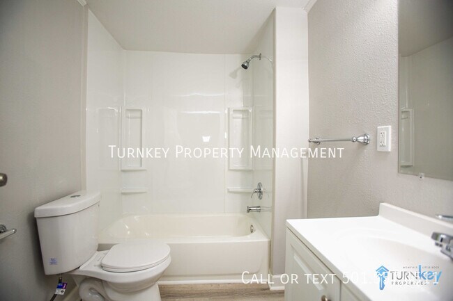Building Photo - Welcome to 1723 S Elms