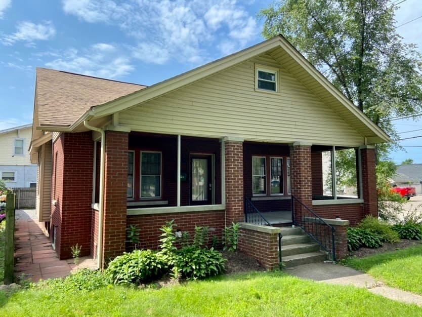 Primary Photo - 502 E Lincoln Ave